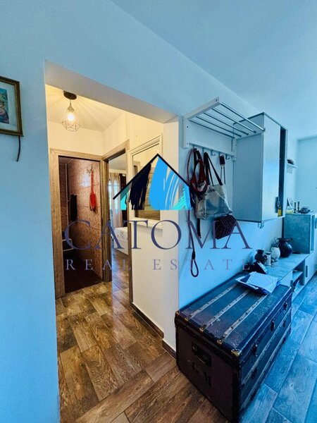 Metrou 1 Decembrie, renovat, boiler, nemobilat.